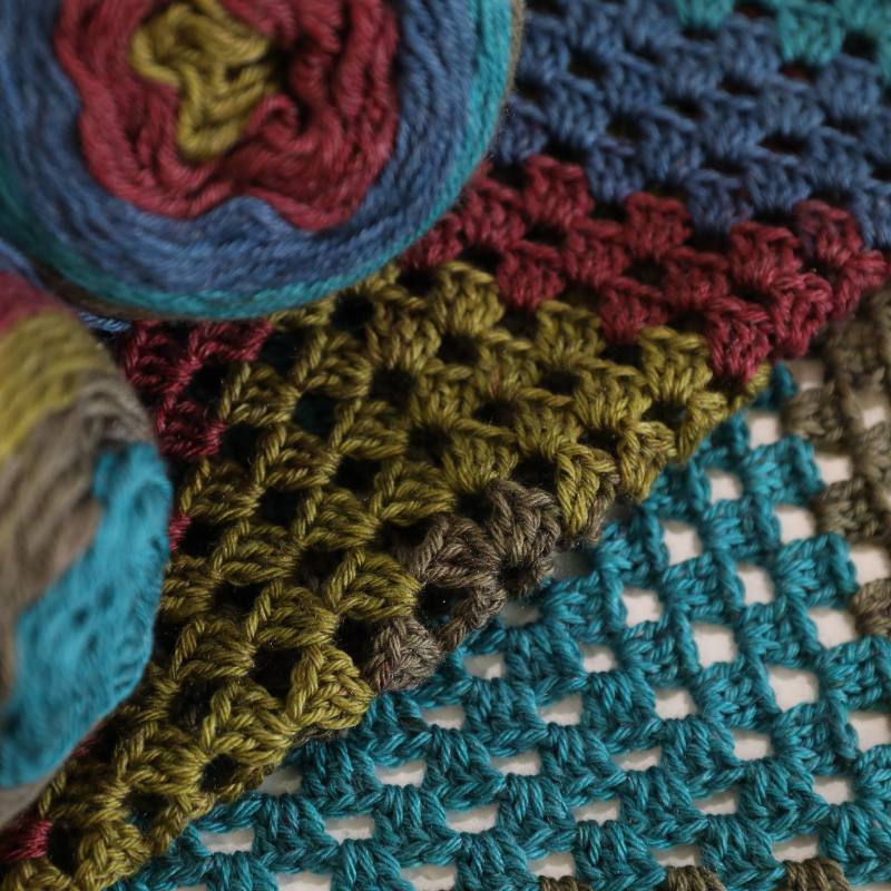 Granny Square Blanket Pattern - Crochet Dreamz