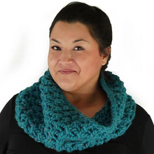 Load image into Gallery viewer, Cell Mesh Cowl Knit Kit
