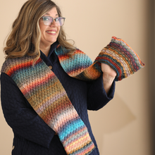 Load image into Gallery viewer, Daisy Mae Pocket Scarf Printed Knitting Pattern
