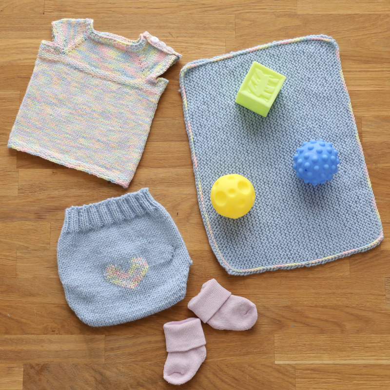 Love Bug Baby Set PDF Knitting Pattern