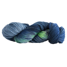 Load image into Gallery viewer, Skein of Manos del Uruguay Alegria Space-Dyed Sock weight yarn in the color Fondo del Mar (Blue) for knitting and crocheting.

