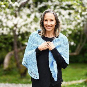 Sunny Gets Blue Shawl Knit Kit