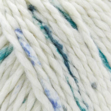 Load image into Gallery viewer, Basketweave Hat Knit Kit
