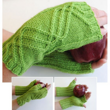Load image into Gallery viewer, Winding Way Mitts Knit Kit
