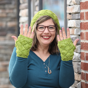 Absolute Fantasy Entrelac Hat and Fingerless Mitts Set Knit Kit