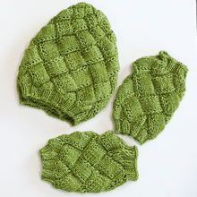 Load image into Gallery viewer, Absolute Fantasy Entrelac Hat and Fingerless Mitts Set Knit Kit
