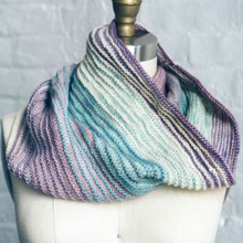 Load image into Gallery viewer, Fino Shadow Cowl Knit Kit
