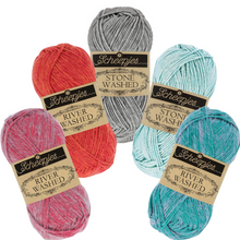 Load image into Gallery viewer, Log Cabin Blanket Knit Kit

