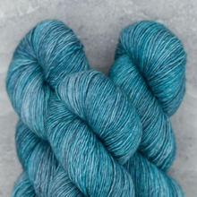 Load image into Gallery viewer, Madelinetosh Tosh Merino Light
