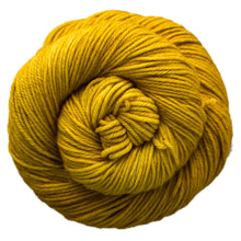 Load image into Gallery viewer, Absolute Fantasy Entrelac Hat and Fingerless Mitts Set Knit Kit
