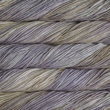 Load image into Gallery viewer, Skein of Malabrigo Rios Worsted weight yarn in the color Niebla (Gray) for knitting and crocheting.
