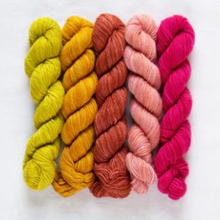 Load image into Gallery viewer, Fino Pirouette Cowl Knit Kit
