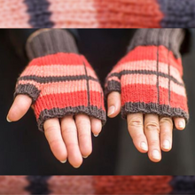 Load image into Gallery viewer, Mega Plaid Mitts Knit Kit
